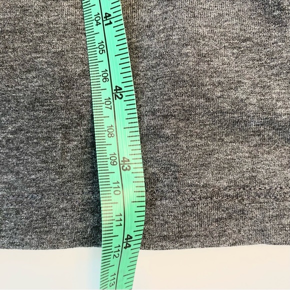 Isabella Oliver Maternity Dress Criss Cross Sz 10 (4) Grey Midi Minimalist - Picture 9 of 10